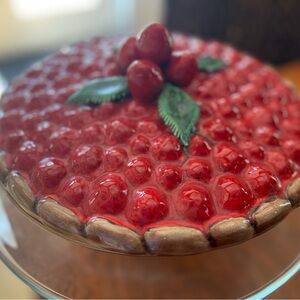 VTG Strawberry Pie Plate~Pie Keeper~GMA/Cottage Core